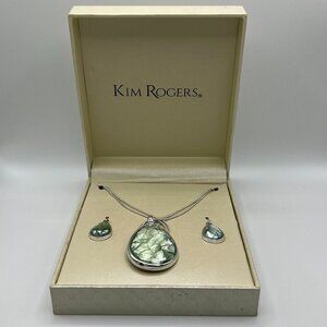 KIM ROGERS Green and Silver Tone Necklace and Earring set